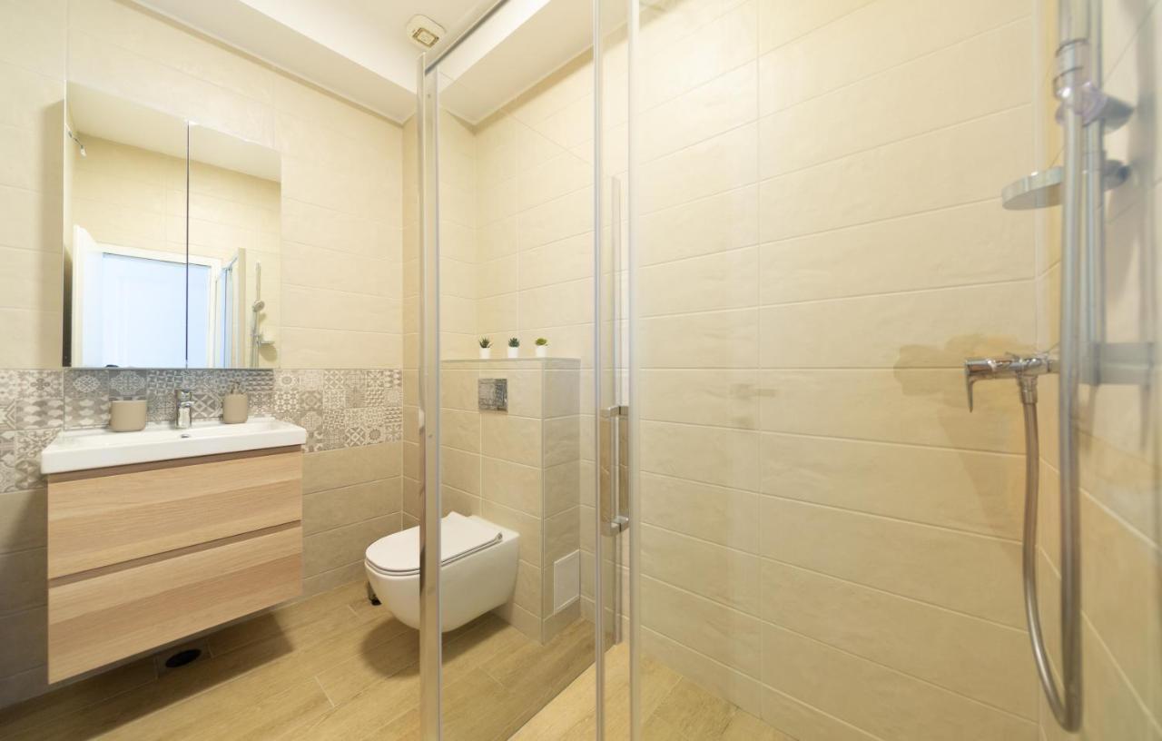 Central Seaside Residence Vis Luaran gambar
