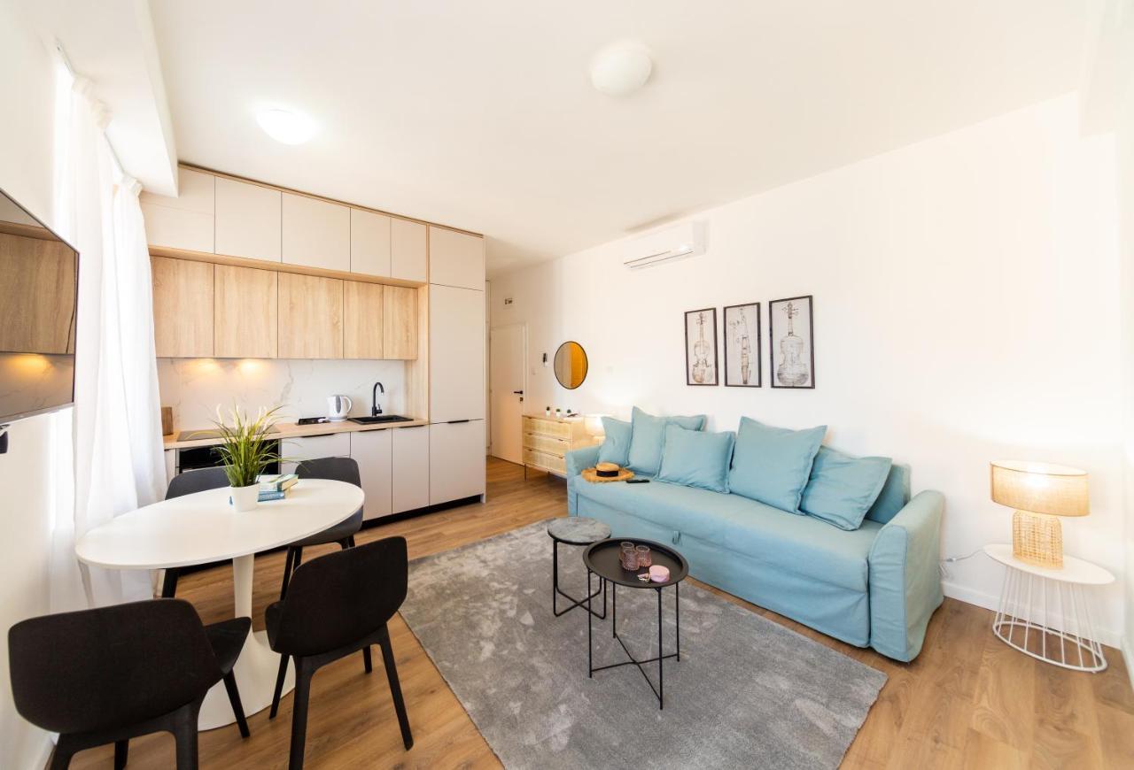 Central Seaside Residence Vis Luaran gambar