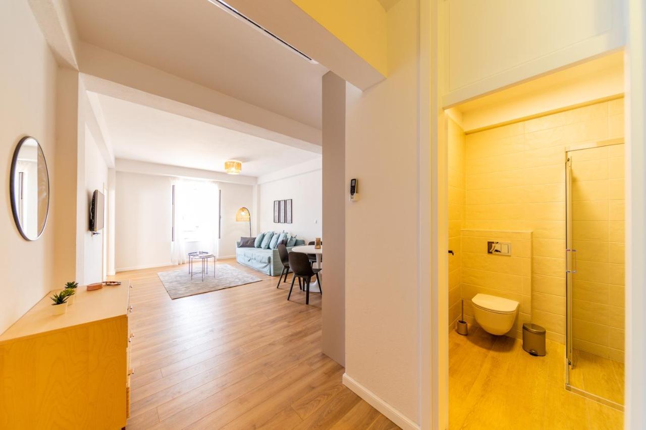 Central Seaside Residence Vis Luaran gambar