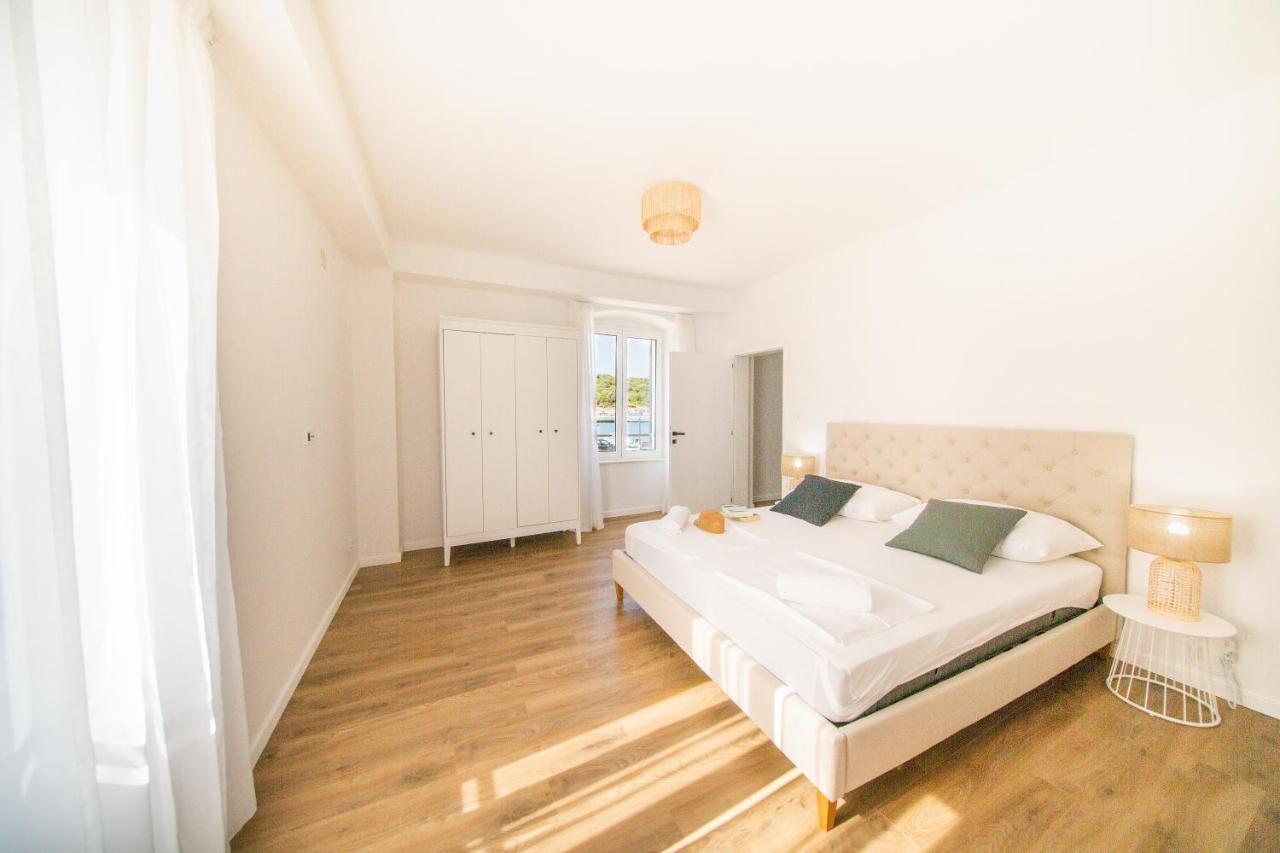 Central Seaside Residence Vis Luaran gambar